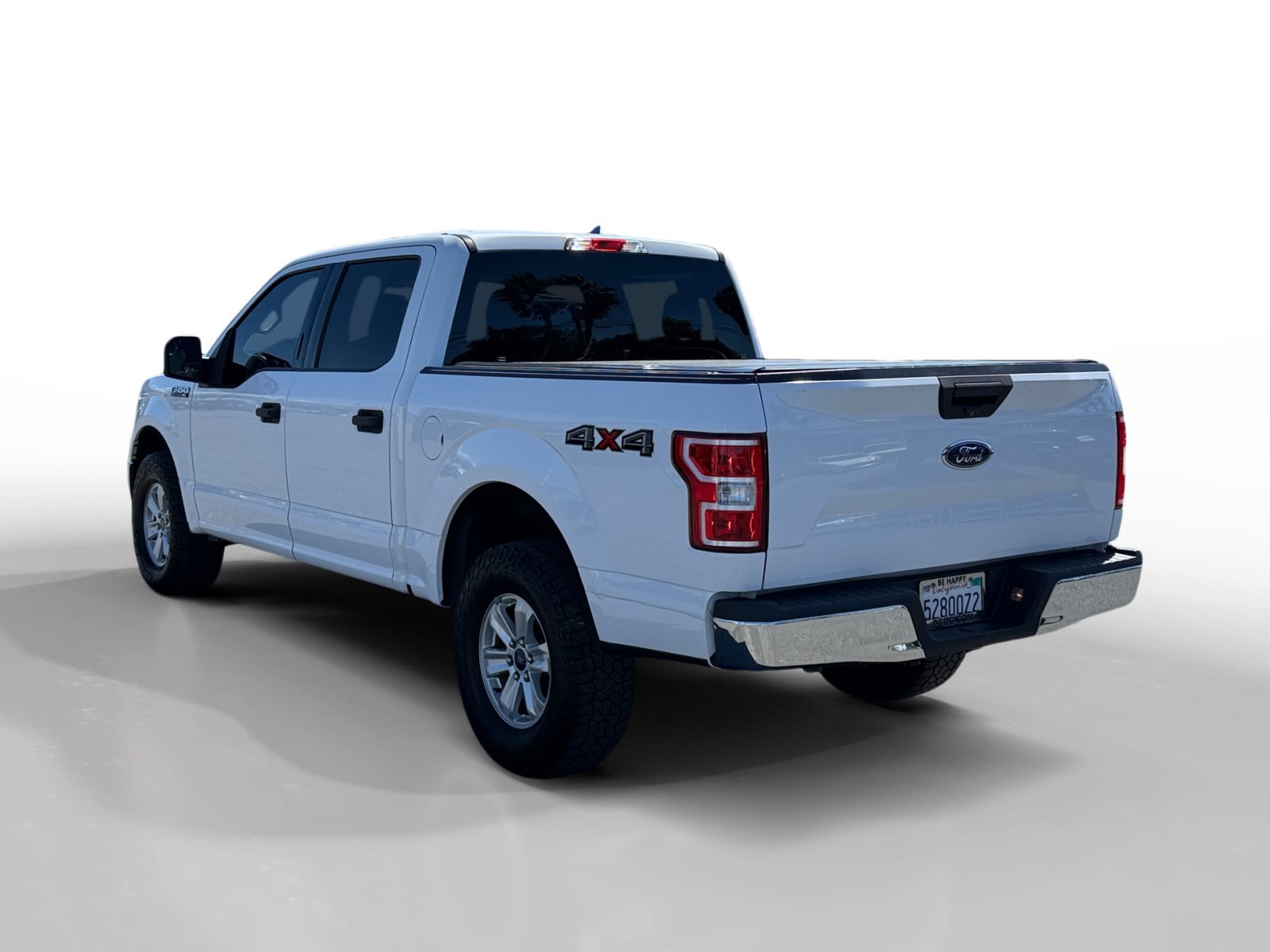 Certified Used 2019 Oxford White Ford XLT image 3