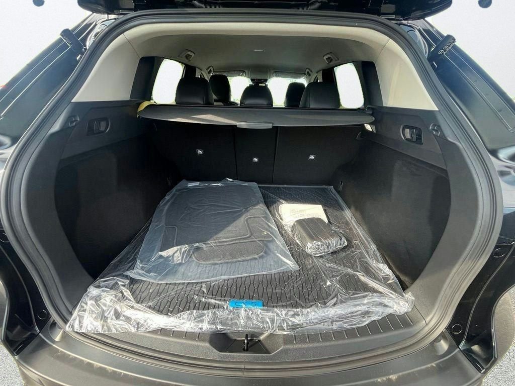 New 2026 Jet Black Mica Mazda 2.5 S Preferred AWD image 21