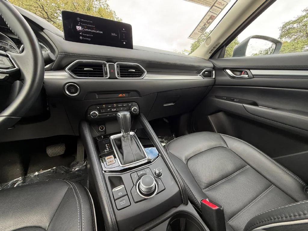 2025 Mazda CX-5 S Preferred package - Photo 15