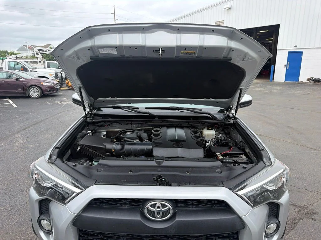 Certified Used 2018 Classic Silver Metallic Toyota SR5 image 35