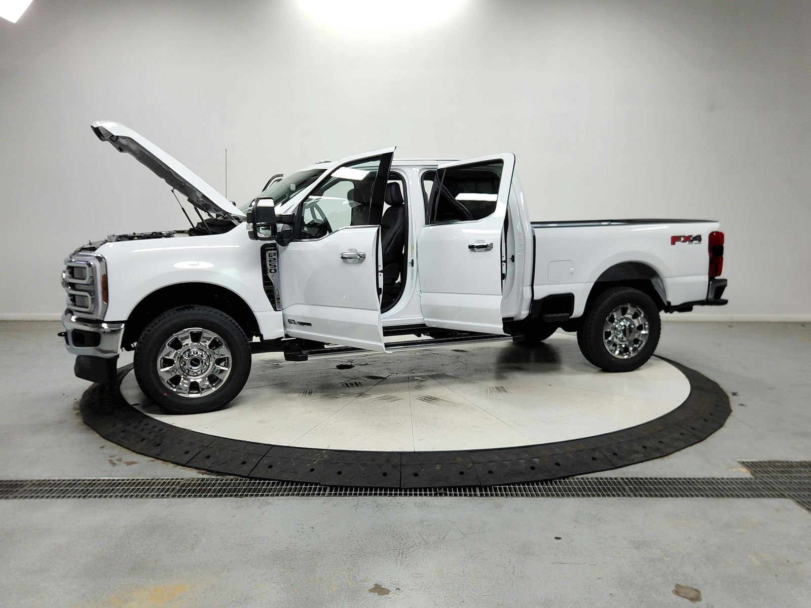 New 2026 Oxford White Ford F-250® Lariat® image 13