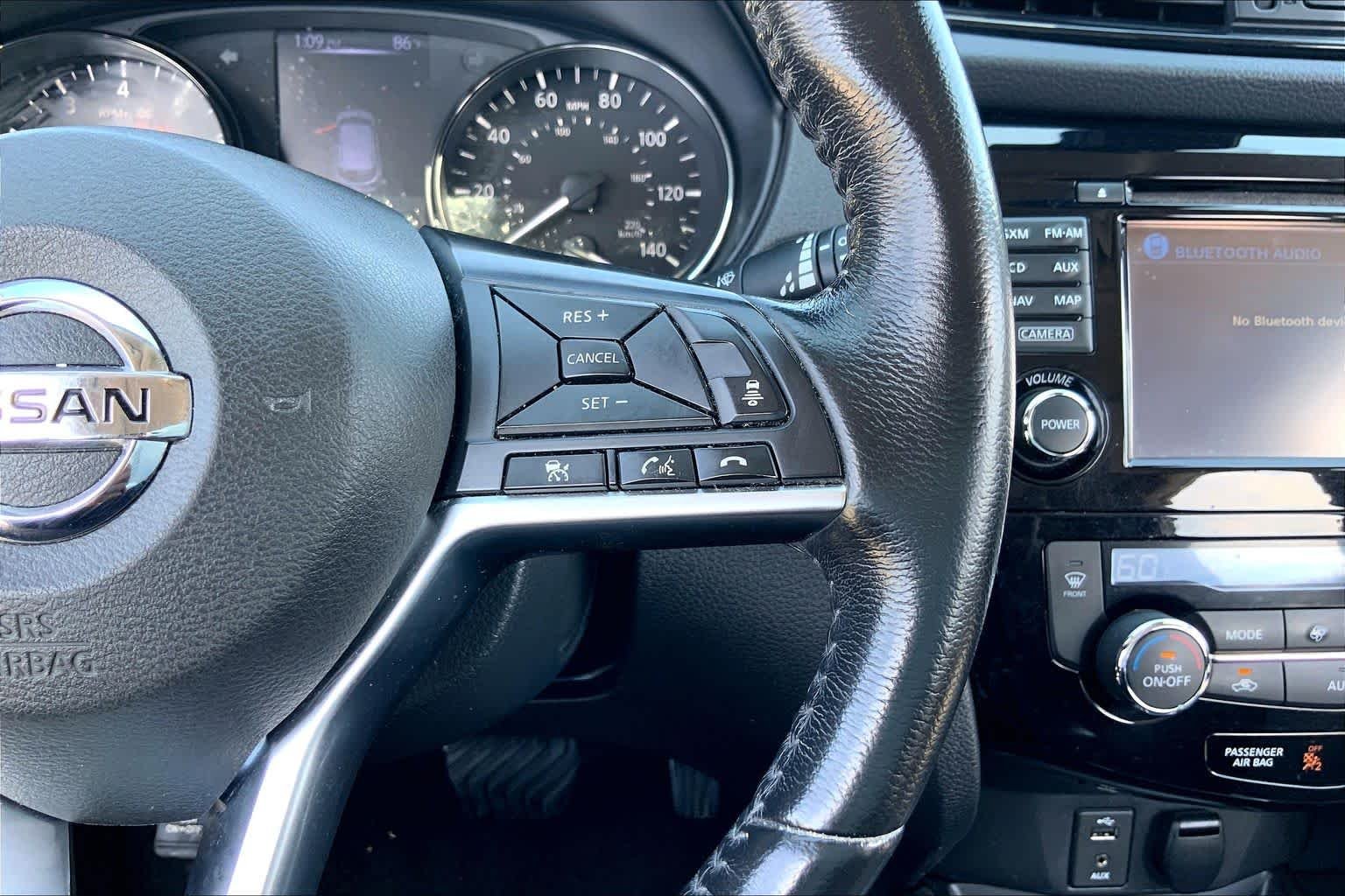 Used 2018 Gun Metallic Nissan SL image 24