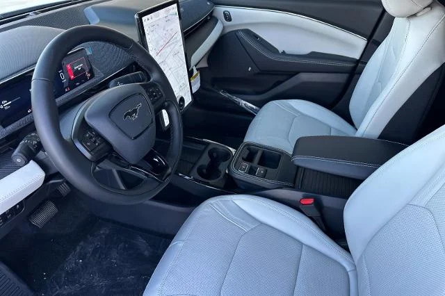 New 2026 Glacier Gray Metallic Tri-coat Ford Premium image 31