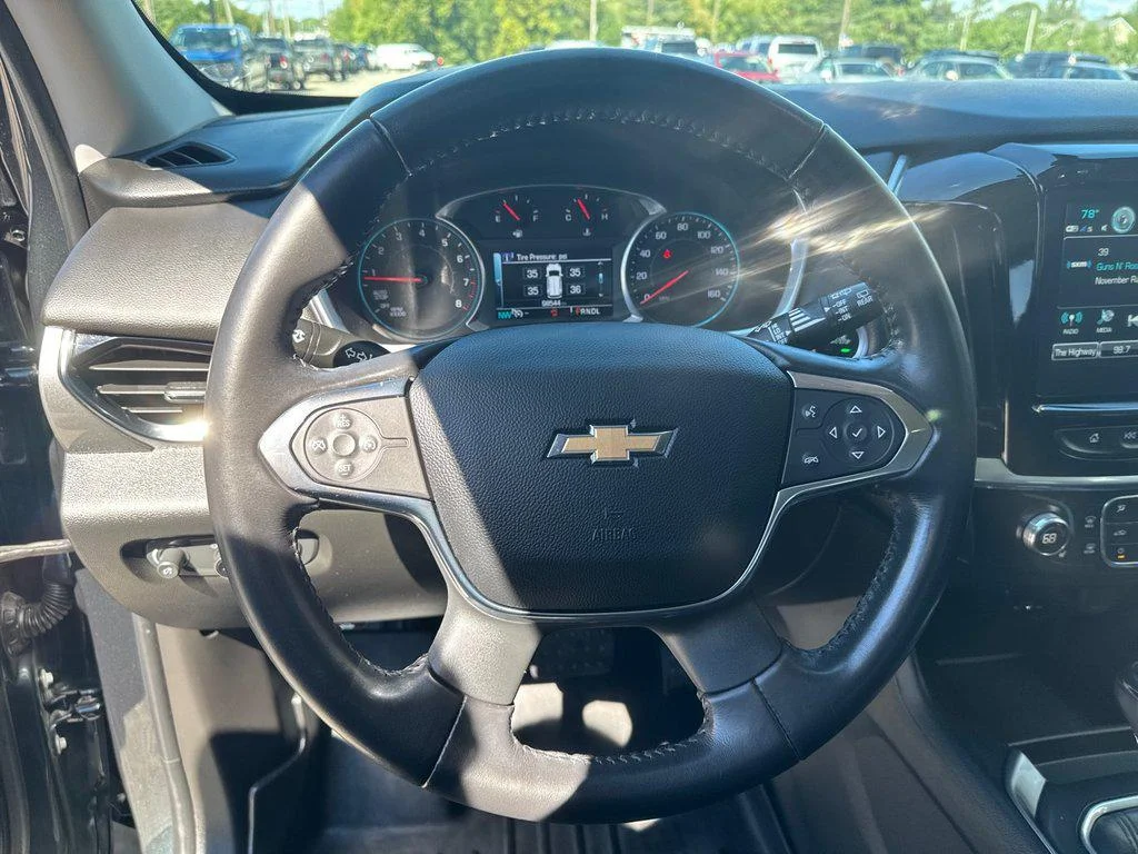 Used 2019 Graphite Metallic Chevrolet AWD 4dr RS w/2LT image 10