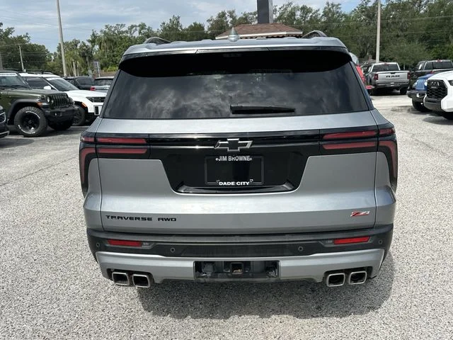 Used 2024 Gray Chevrolet Z71 image 7