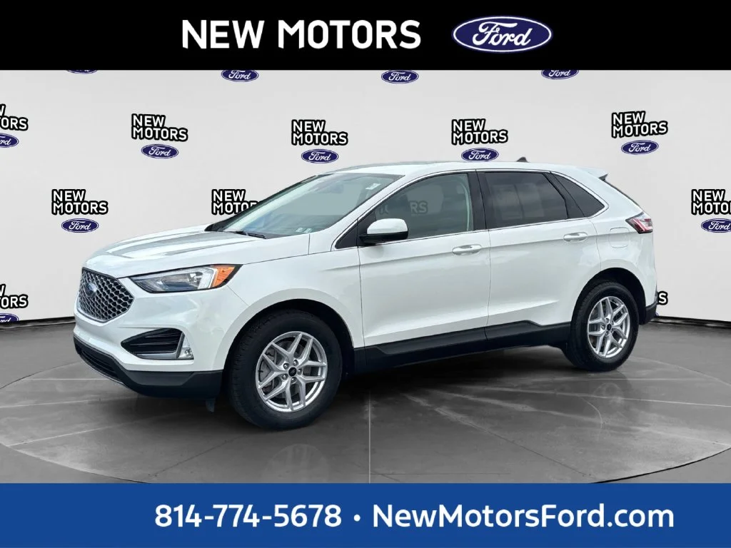 Used 2024 White Metallic Ford SEL image 1