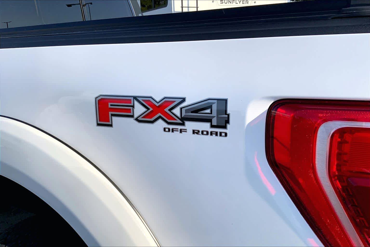 Used 2023 Oxford White Ford XLT image 10
