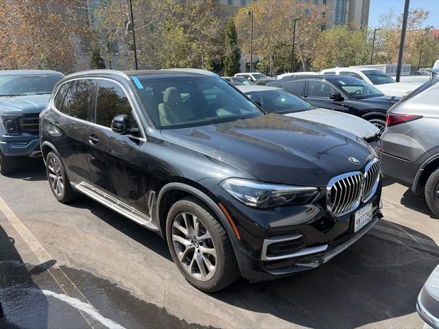 Used 2022 Black BMW xDrive40i image 1
