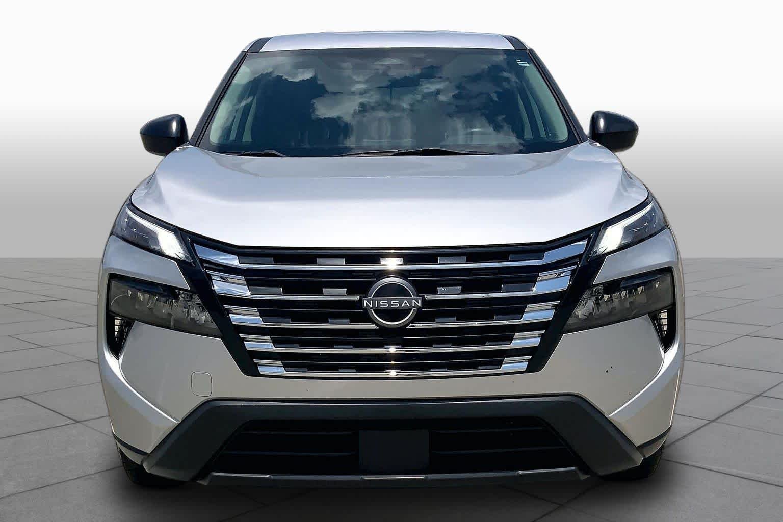 Used 2024 Brilliant Silver Metallic Nissan S image 4