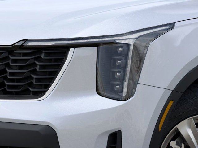 Used 2026 White Kia LX image 10