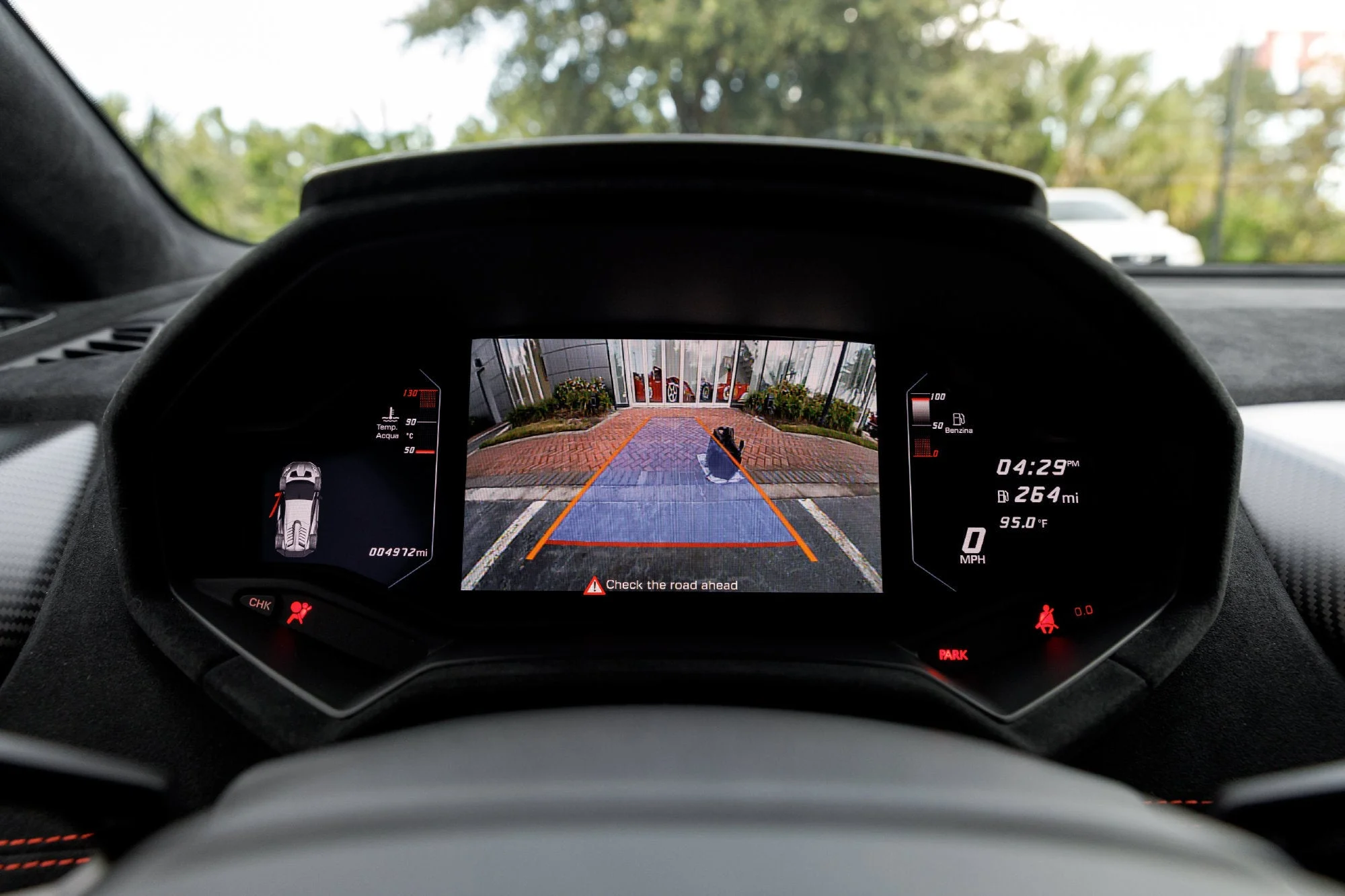 Used 2021  Lamborghini Base image 34