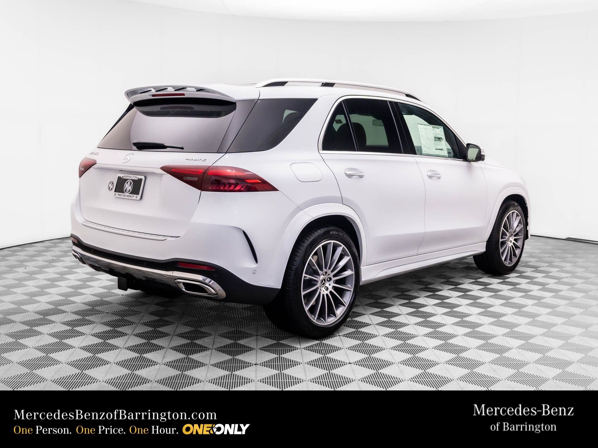 New 2026 MANUFAKTUR Moonlight White Metallic Mercedes-Benz GLE 350 image 6