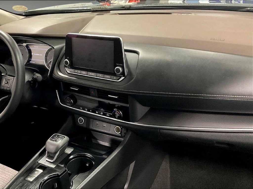 Used 2023 Gray Nissan SV image 14