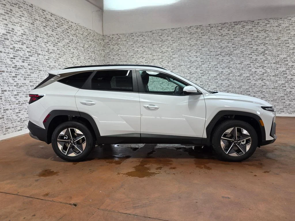 New 2026 Creamy White Pearl Hyundai SEL image 9