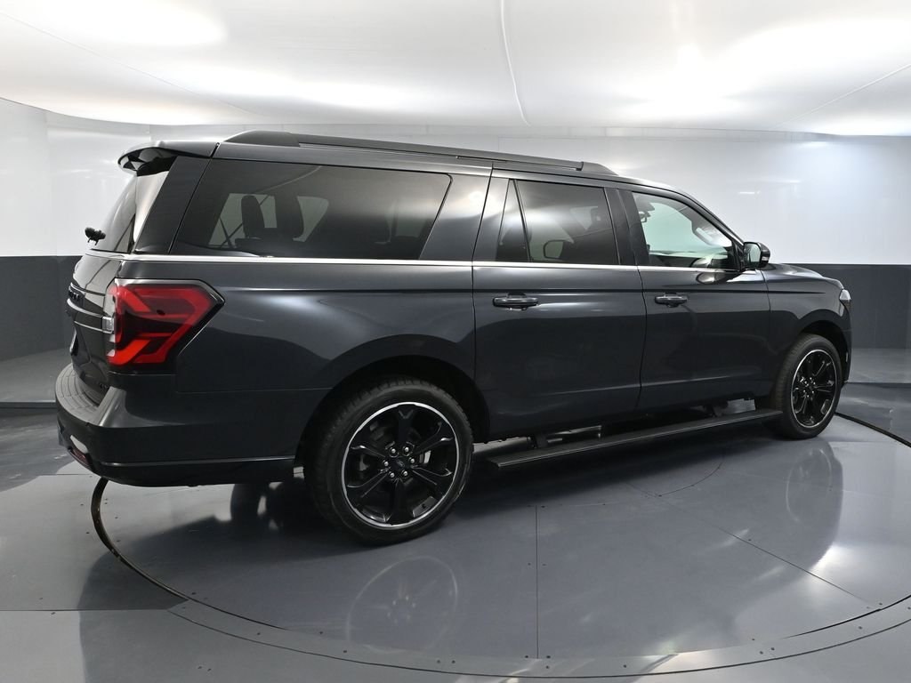 2022 Ford Expedition MAX Limited photo 4