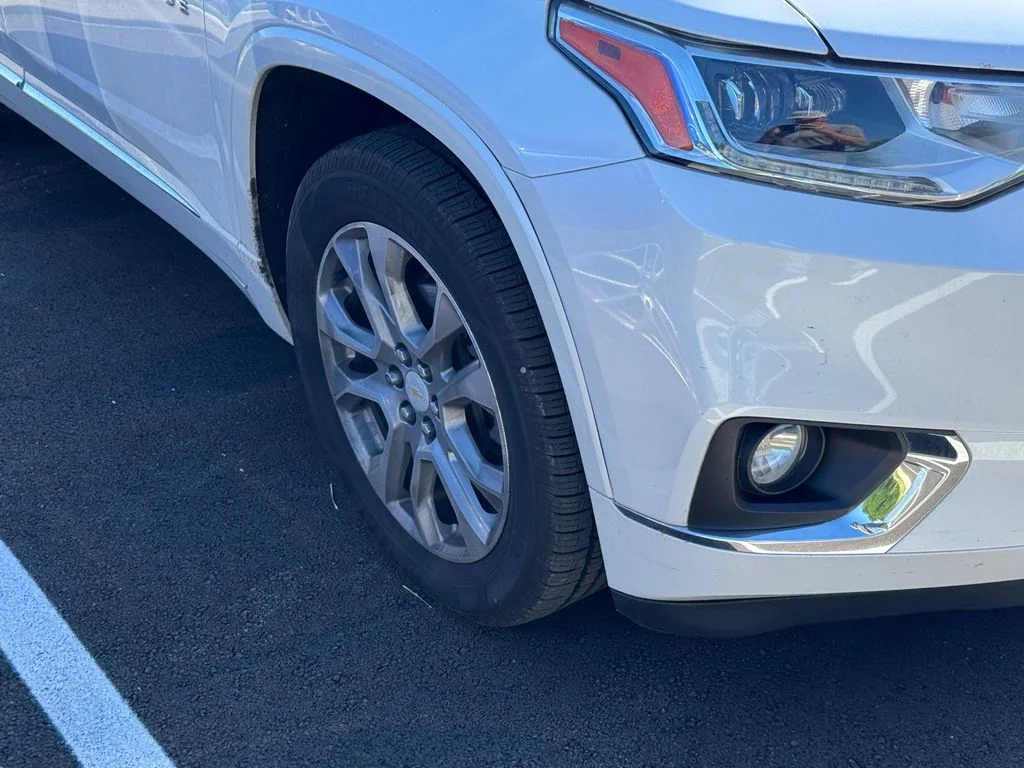 Used 2018 Beige Chevrolet Premier image 9