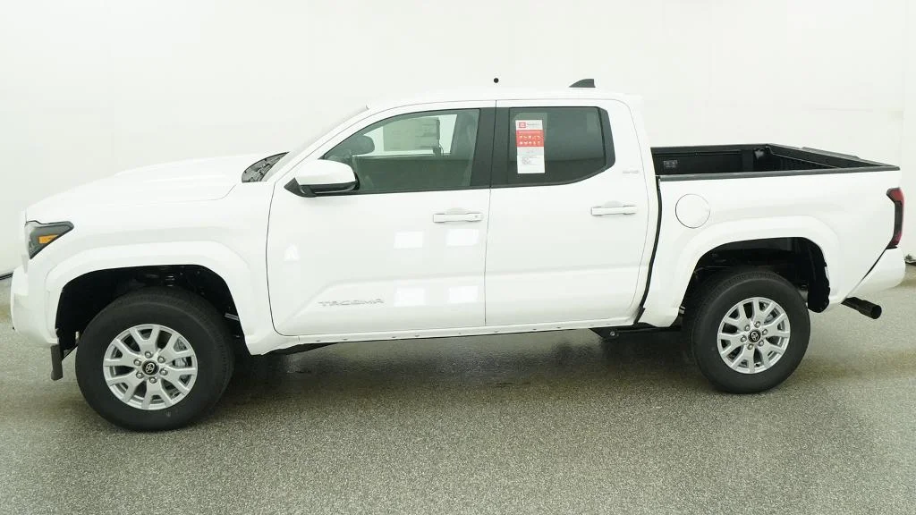 New 2026 Ice Cap Toyota SR5 image 29