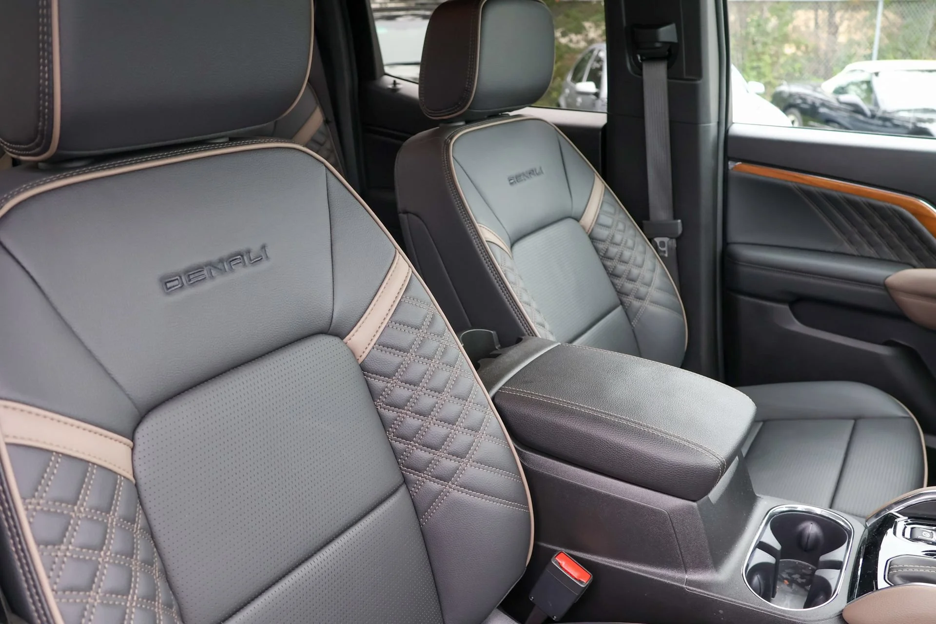 Used 2026 Summit White GMC Denali image 36