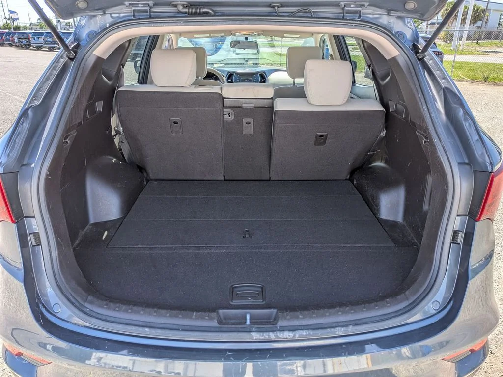 Used 2018 Blue Hyundai 2.4 Base image 19