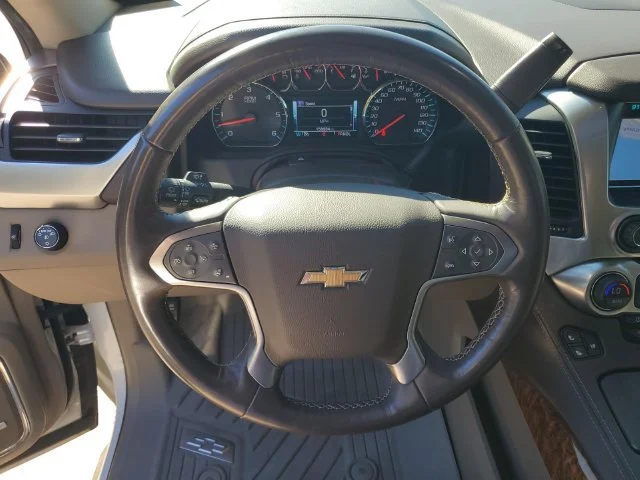 Used 2018 IRIDESCENT PEARL TRICOAT Chevrolet Premier image 18