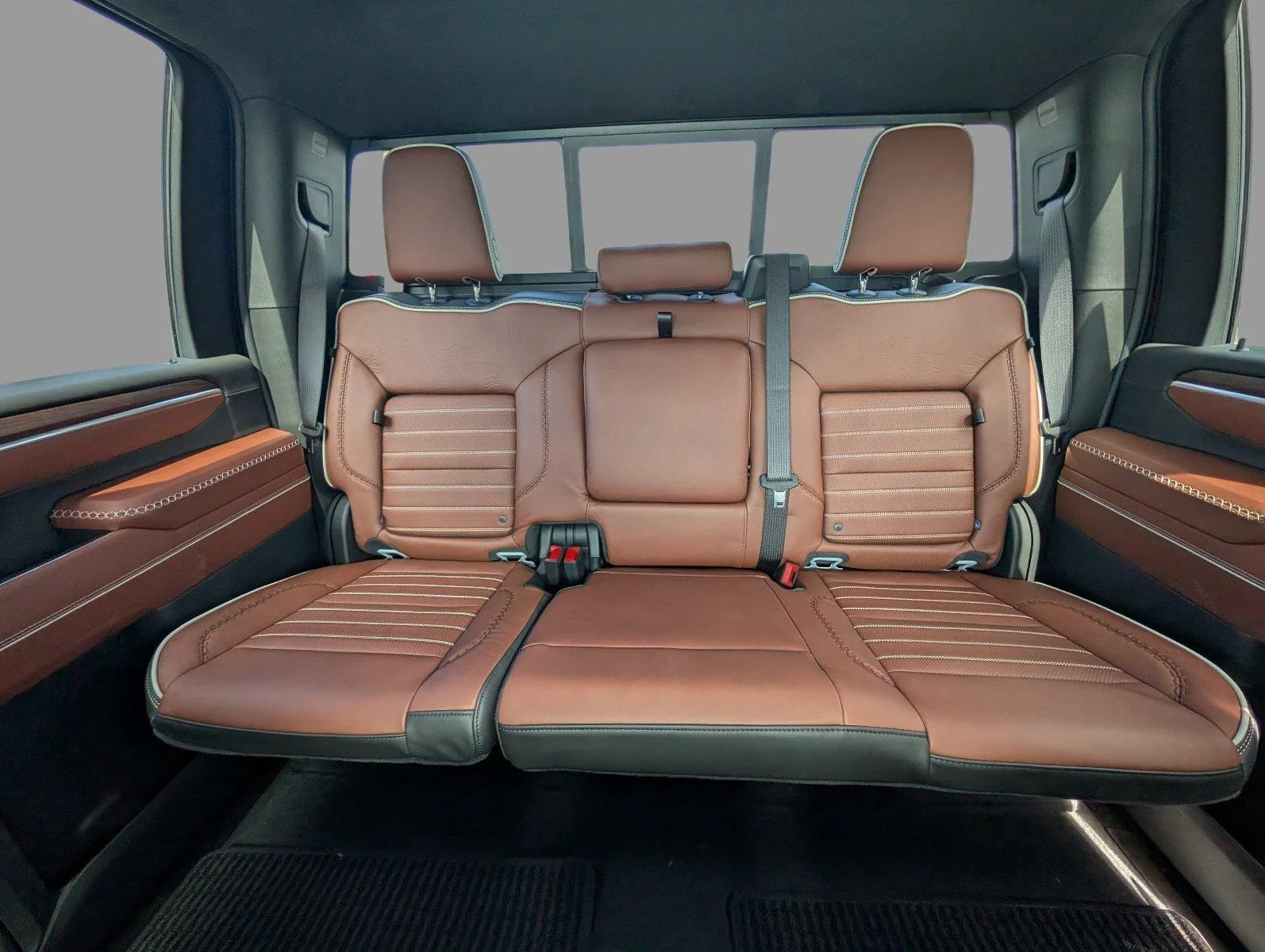 New 2026 Glacier White Tricoat GMC Denali Ultimate image 12