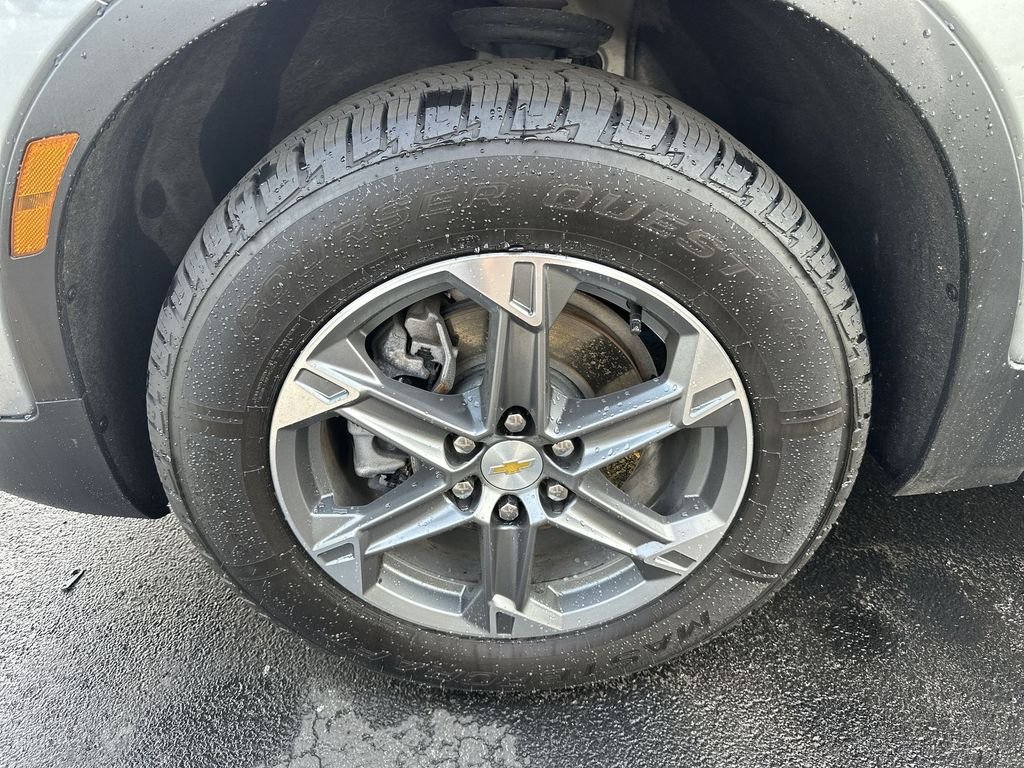 Used 2024 Gray Chevrolet LT image 3