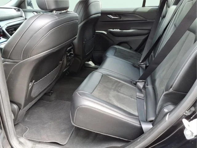 Used 2025 Black Jeep Altitude image 17