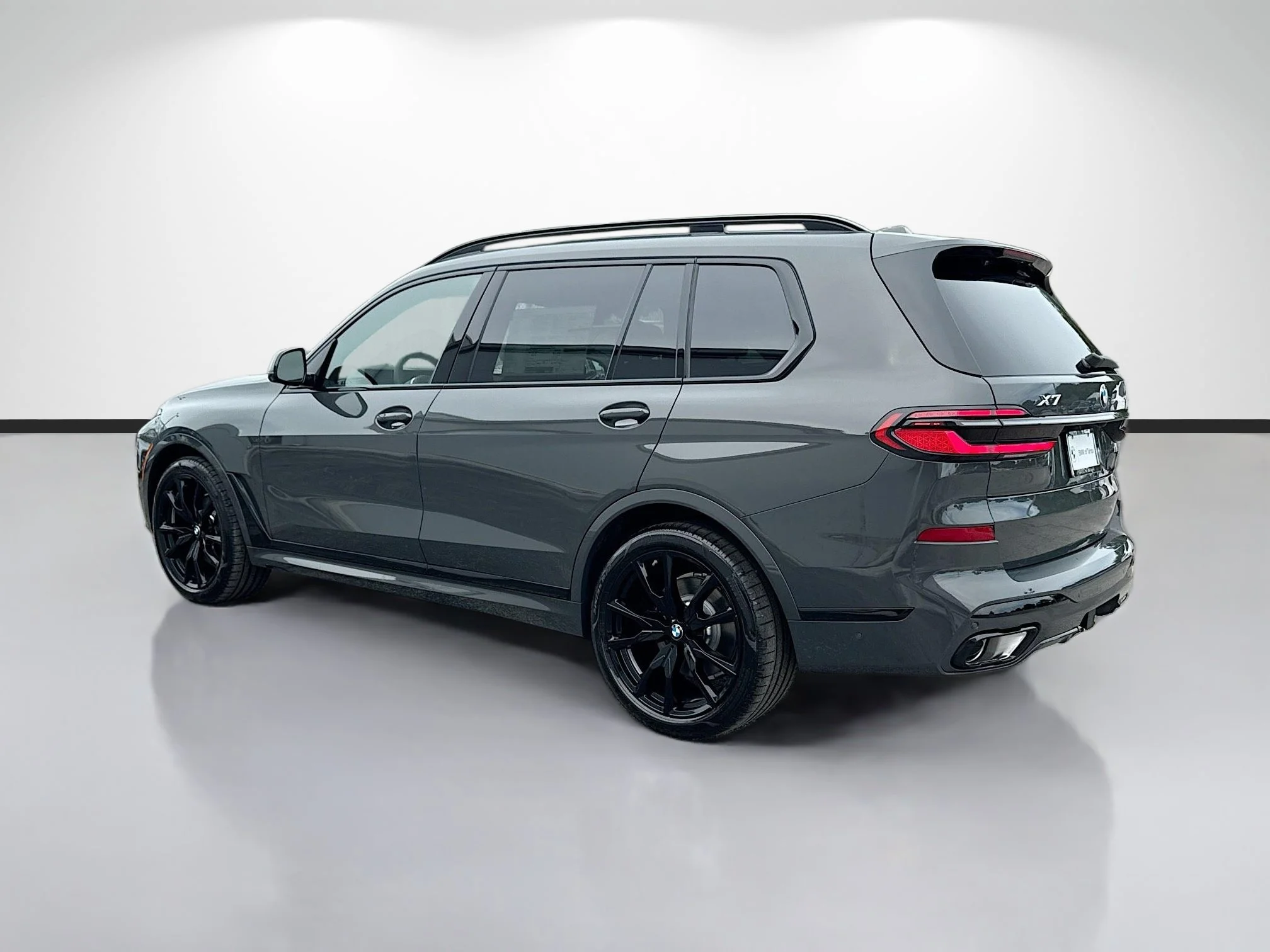 New 2027 Dravit Grey Metallic BMW xDrive40i image 5