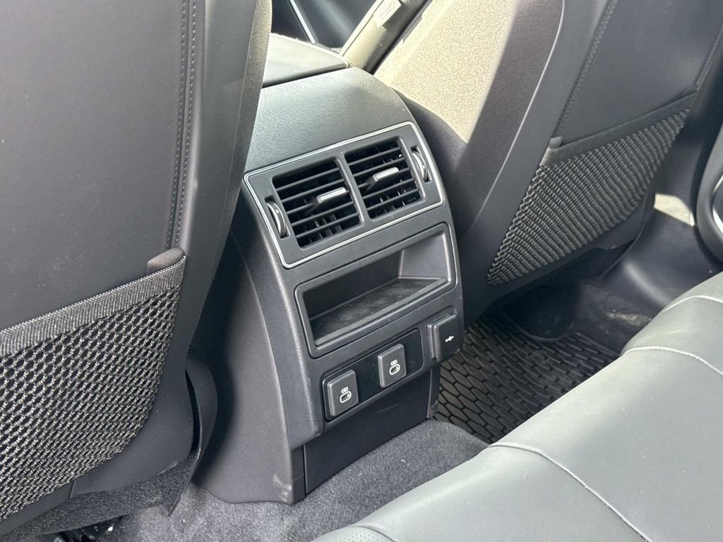 2026 Jaguar F-Pace R-Dynamic S - Photo 17