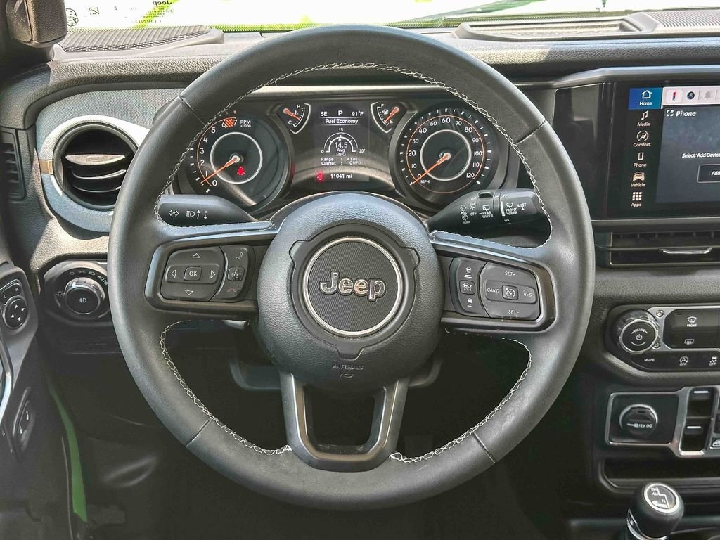 Used 2025 Green Jeep Sport S image 26