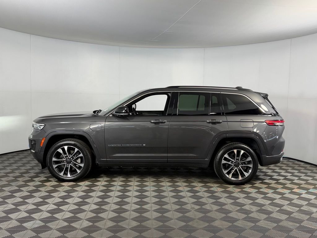 Certified Used 2022 Gray Jeep Overland 4xe image 9