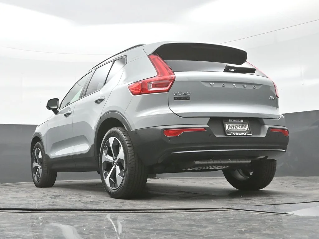 Used 2026 Vapour Grey Volvo Plus image 25