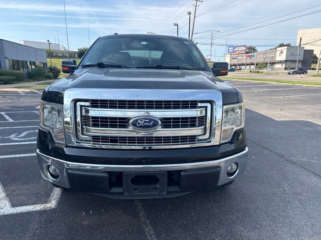 Used 2013 Black Ford XLT image 2