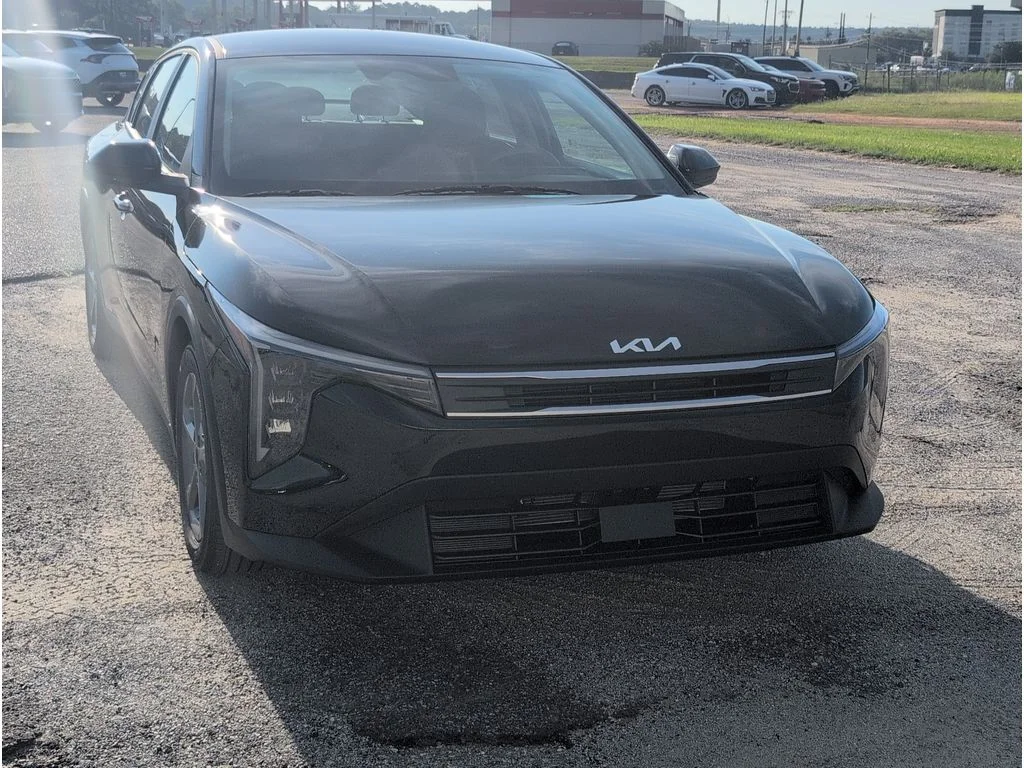 New 2026 BLACK Kia LXS FWD image 8