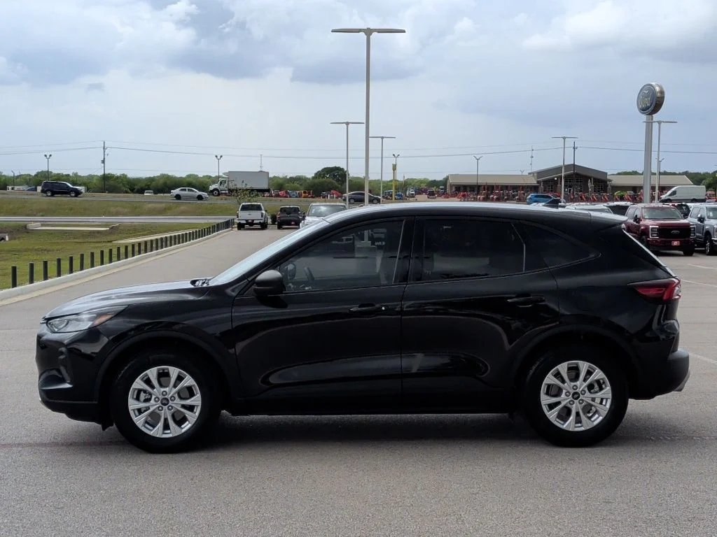 Used 2025 Black Ford Active image 4