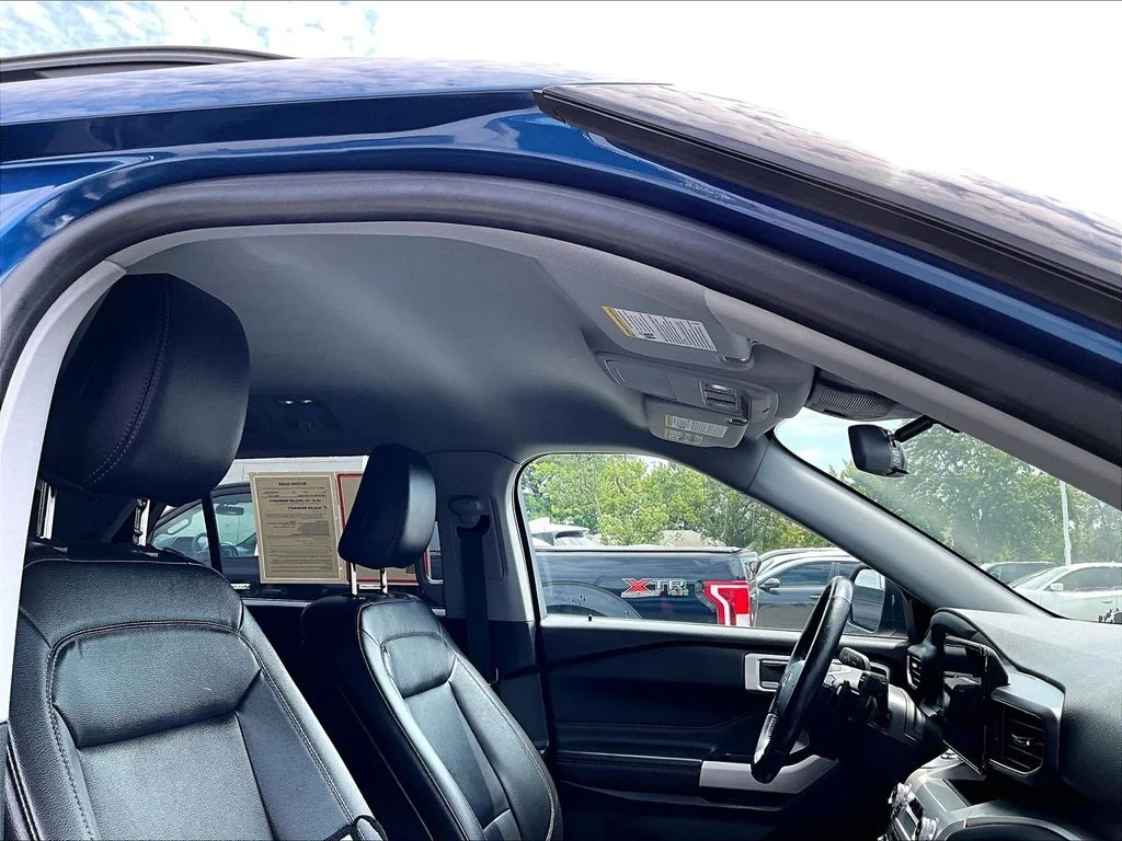 Used 2020 Blue Ford XLT image 23