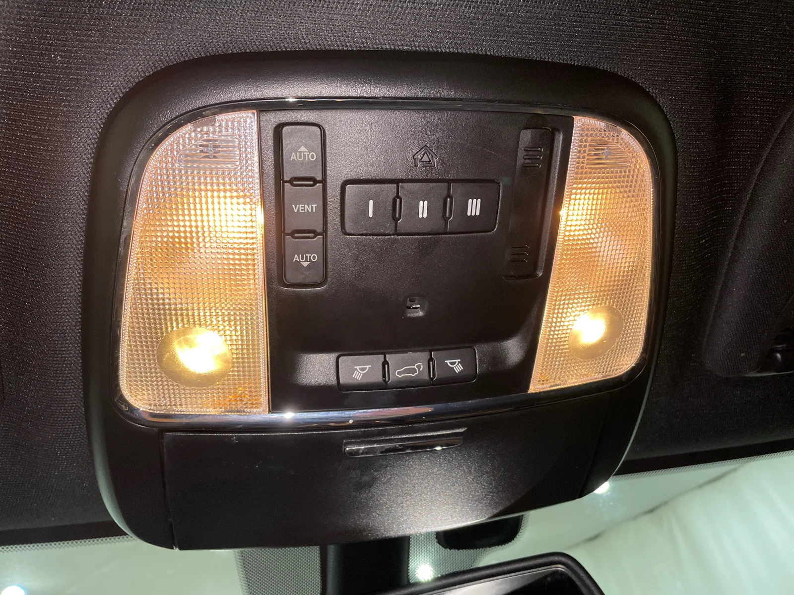 Used 2016 Velvet Red Pearlcoat Jeep Limited image 24