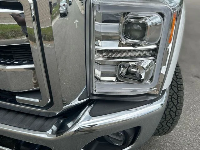 Used 2016 White Ford Lariat image 9