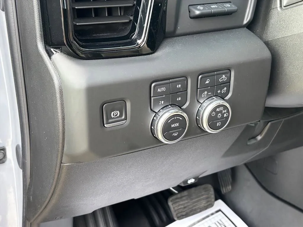 Used 2025 Thunderstorm Gray GMC AT4 image 9