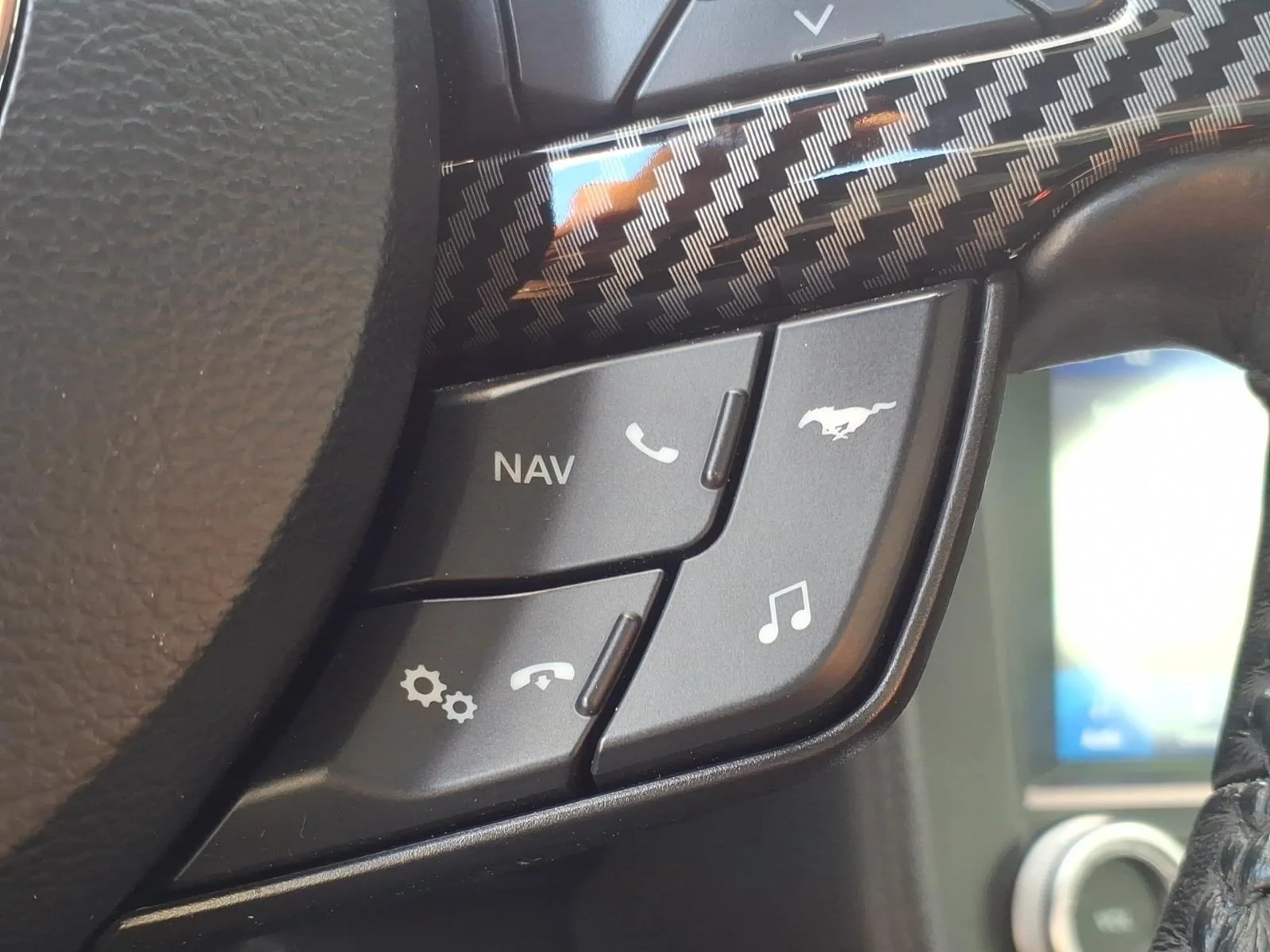 Used 2020 Magnetic Metallic Ford GT Premium image 9
