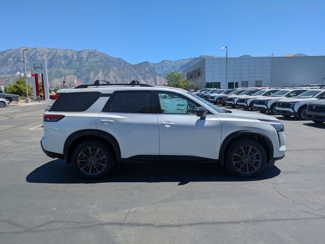 New 2026 Everest White Pearl Tricoat Nissan SL image 2