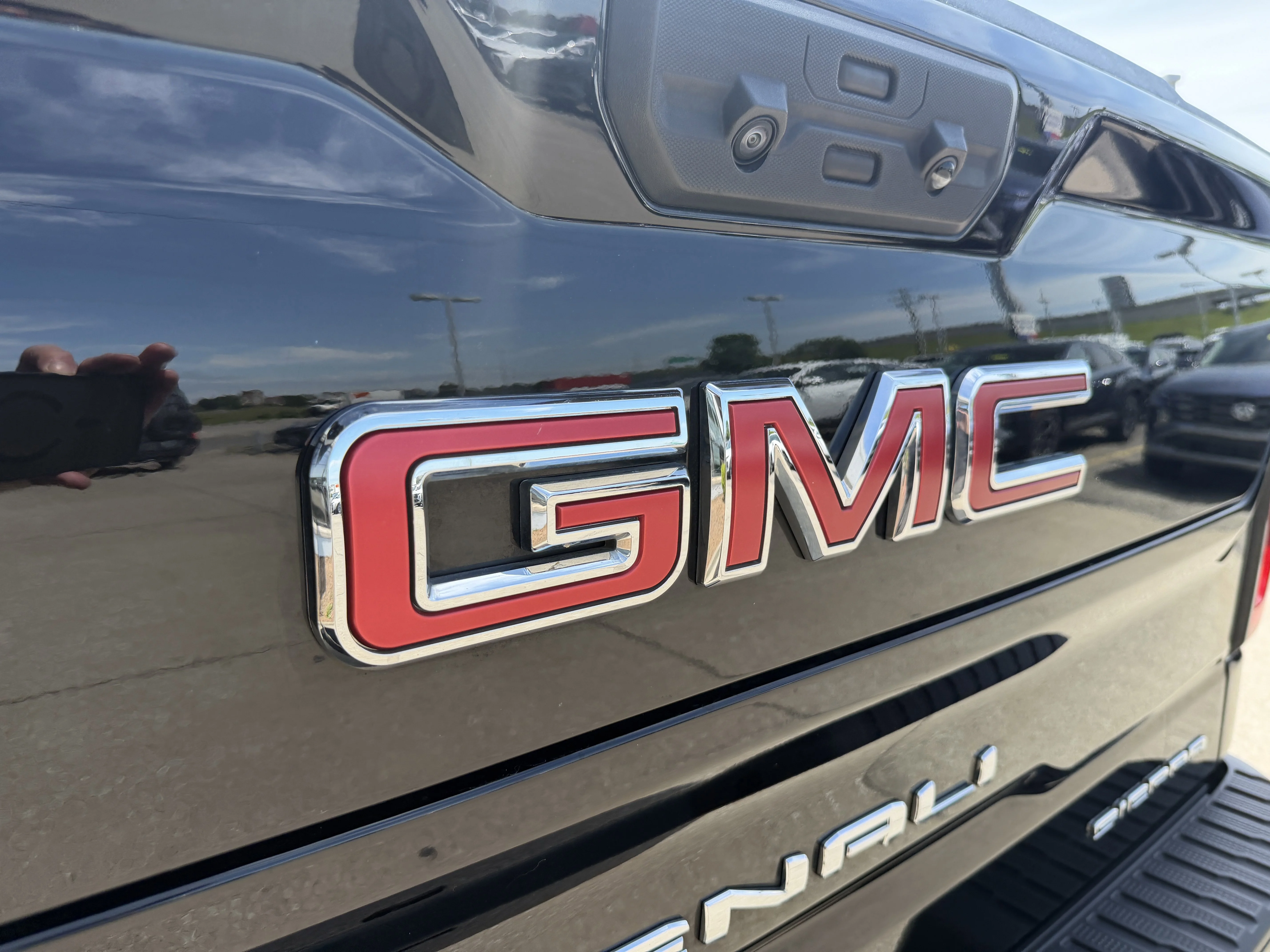 Used 2024 Onyx Black GMC Denali image 8