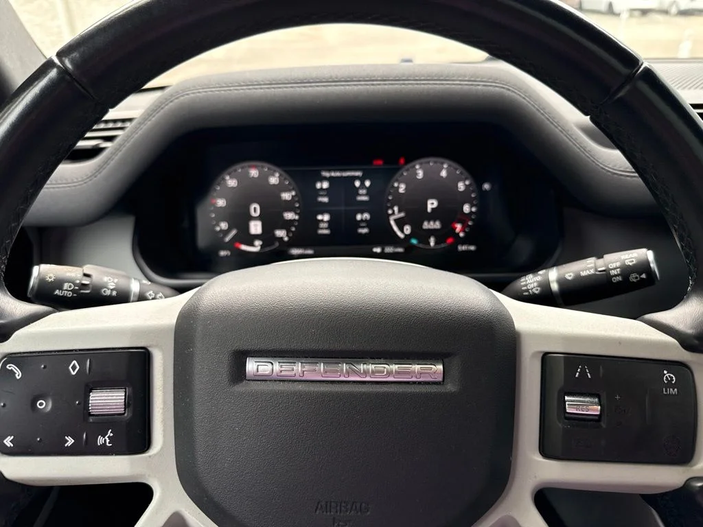 Used 2023 Black Land Rover S image 11
