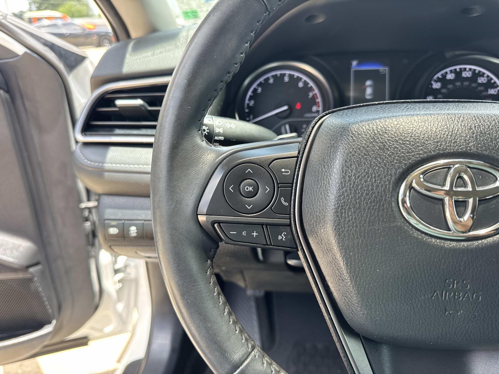 Used 2023 Ice Cap Toyota SE Nightshade image 22