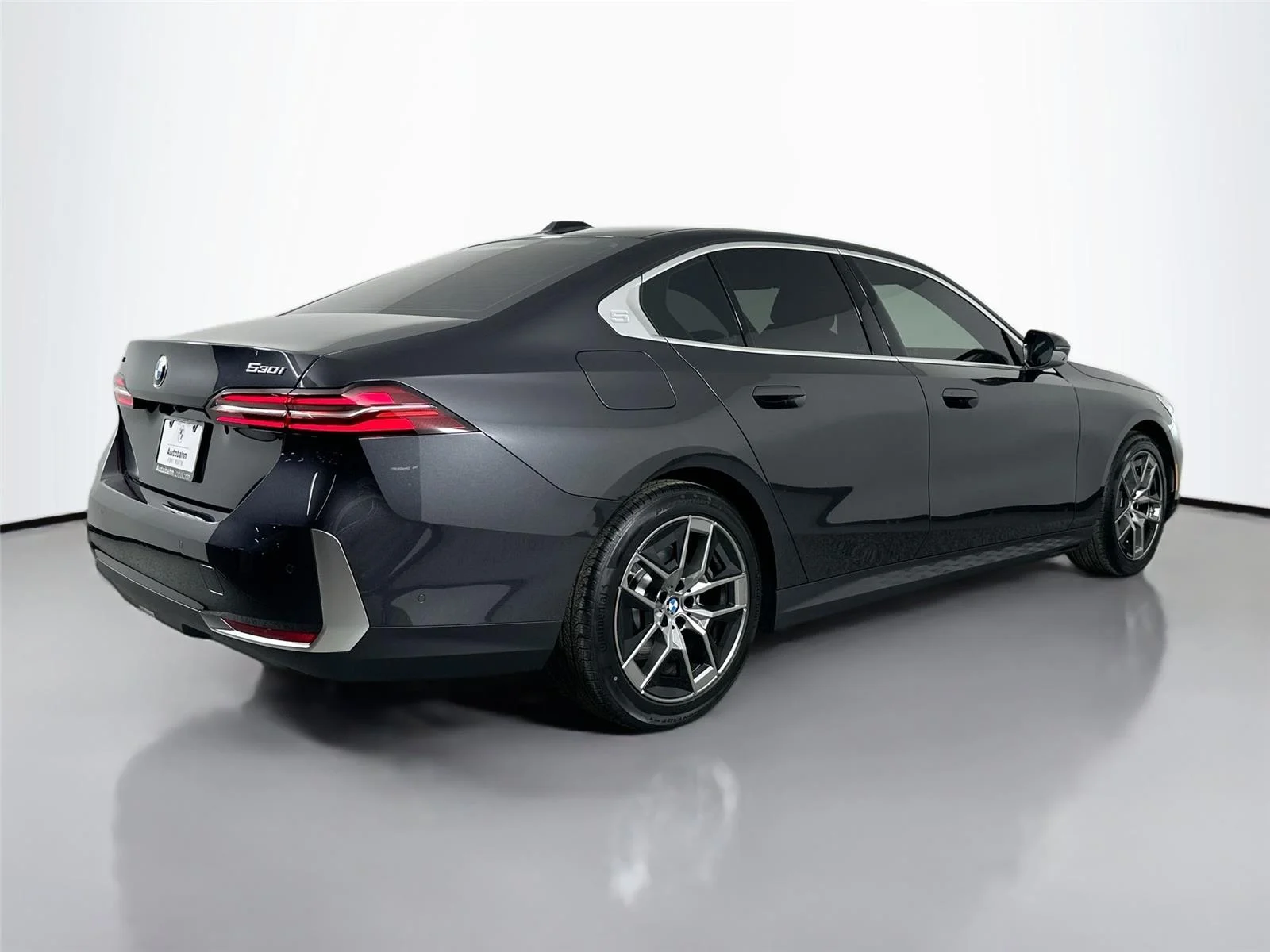 Used 2026 Dark Graphite Metallic BMW 530i xDrive image 6