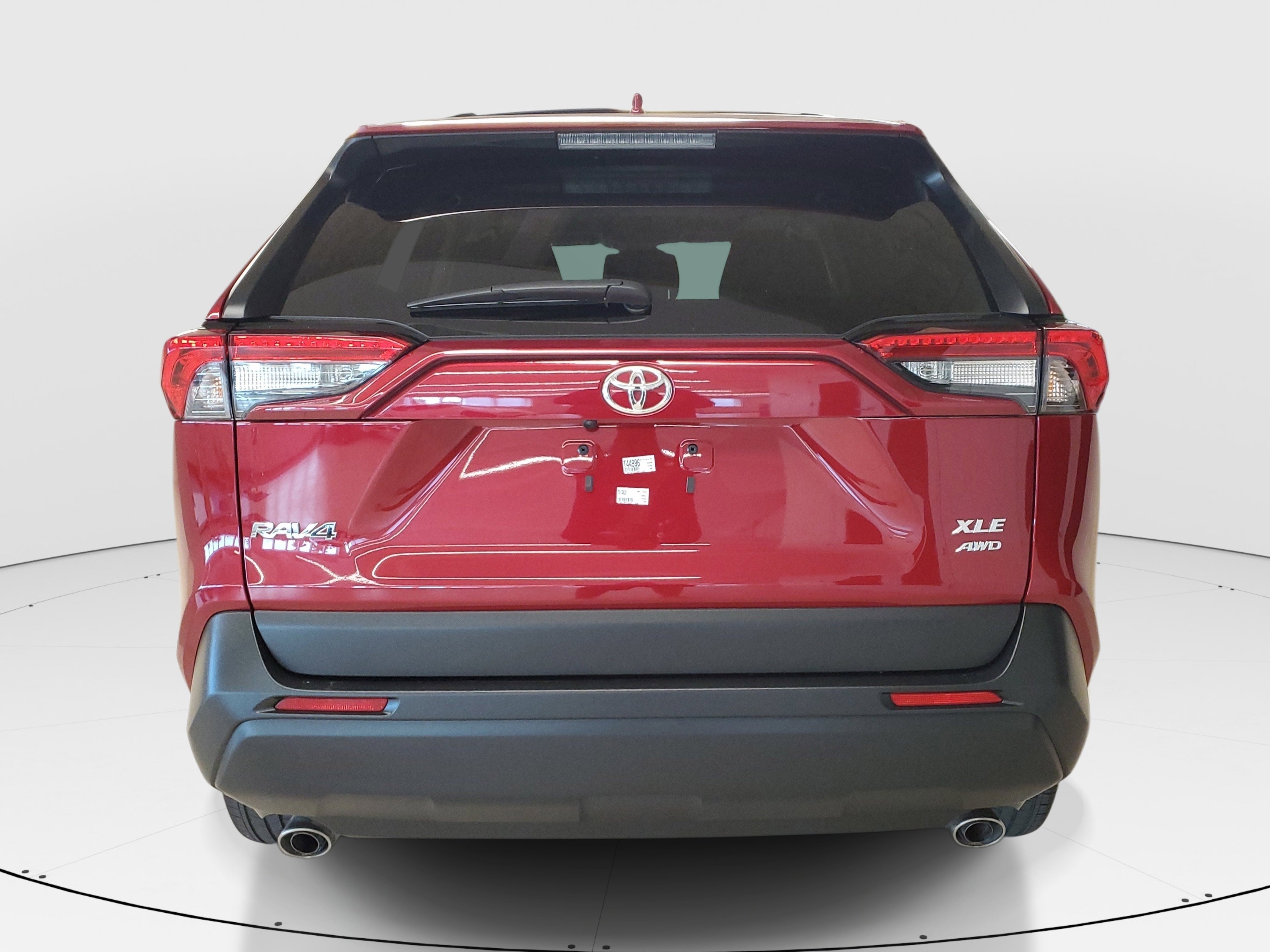Used 2025 Pearl Toyota XLE Premium image 5