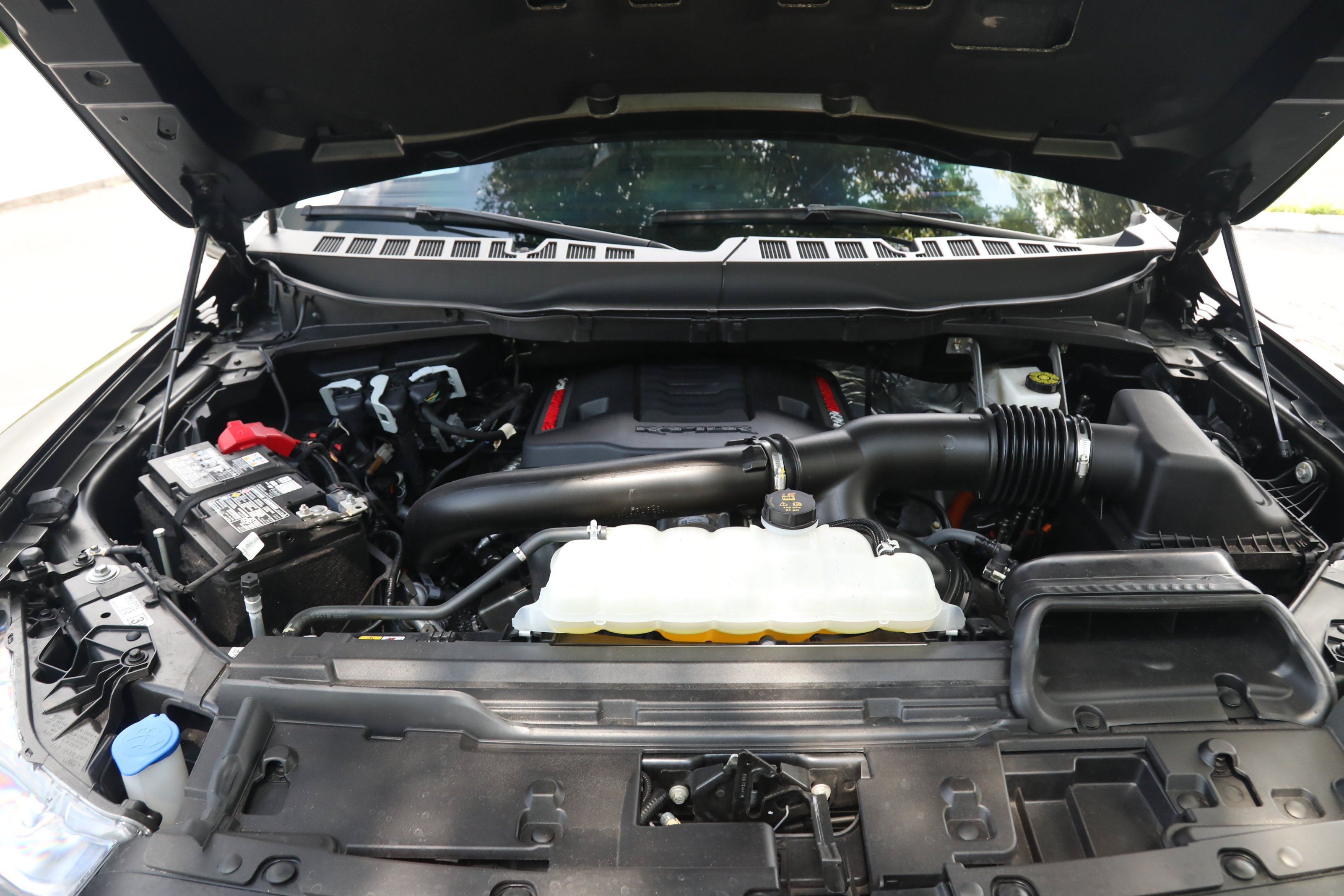 Used 2025 Green Ford Raptor image 37