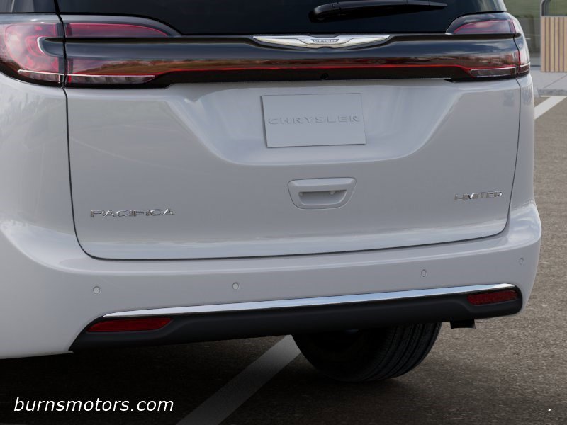 New 2026 Bright White Clear-Coat Exterior Paint Chrysler Limited image 13