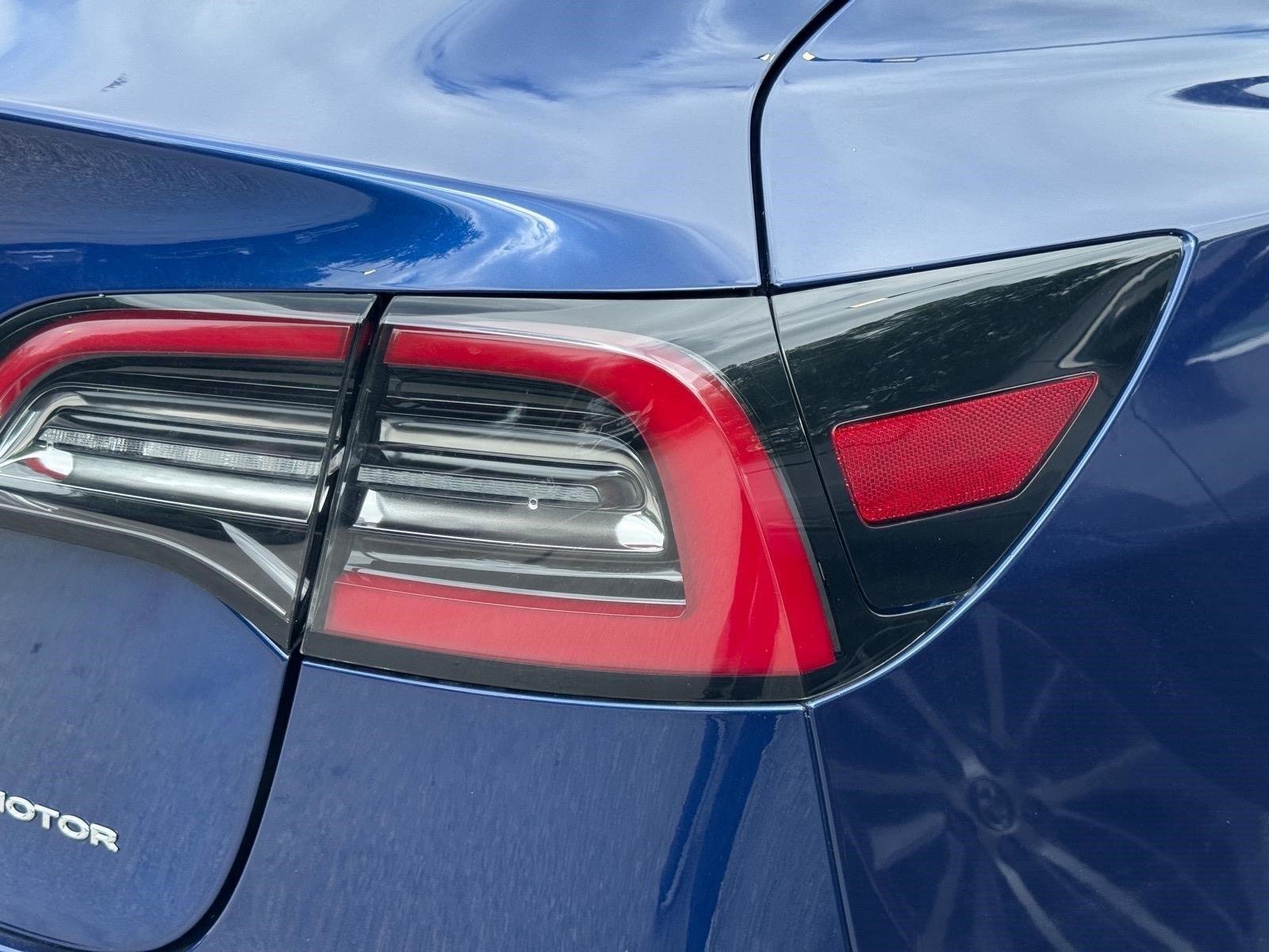 Used 2020 Deep Blue Metallic Tesla Long Range image 8