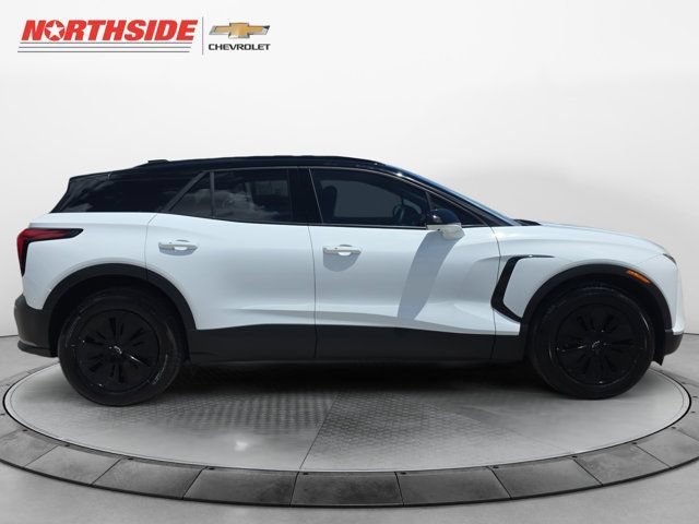 New 2026 Summit White Chevrolet LT image 9